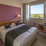Globana Airport Hotel