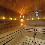 Globana Airport Hotel