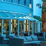 Globana Airport Hotel