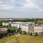 Globana Airport Hotel