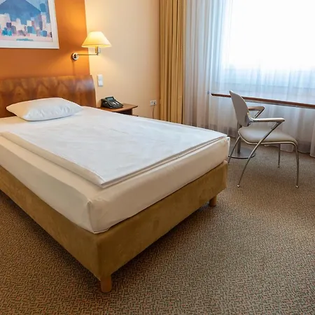 Globana Airport Hotel