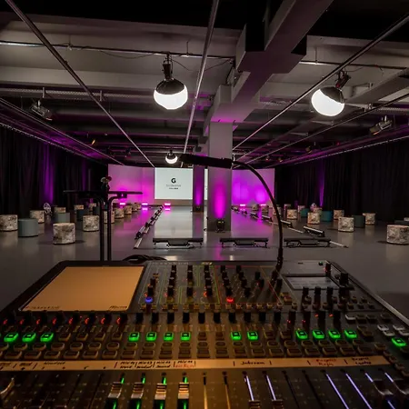 Globana Airport Hotel