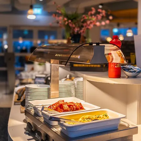 Globana Airport Hotel