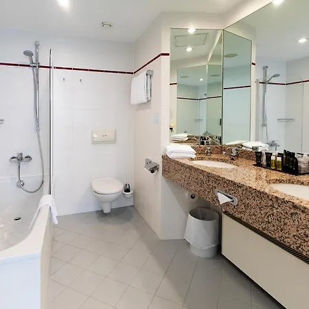 Globana Airport Hotel