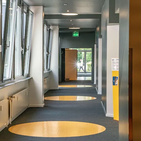 Globana Airport Hotel 4*