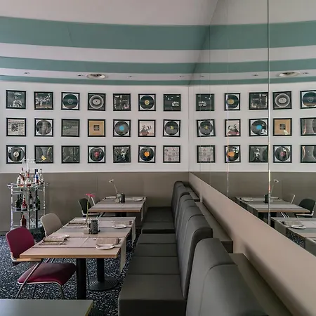 Globana Airport Hotel