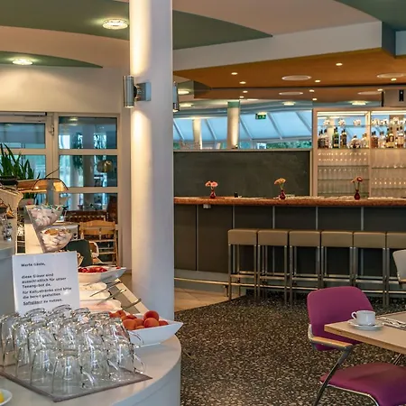 Globana Airport Hotel 4*