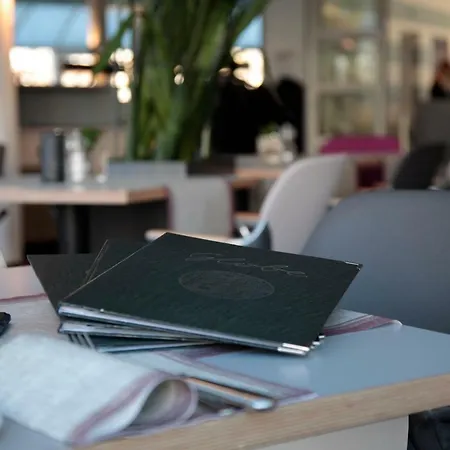 מלון Globana Airport 4*