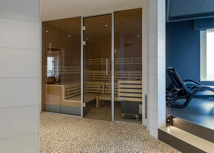 Globana Airport شكويديتس