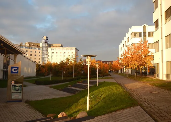 Globana Airport 4* شكويديتس