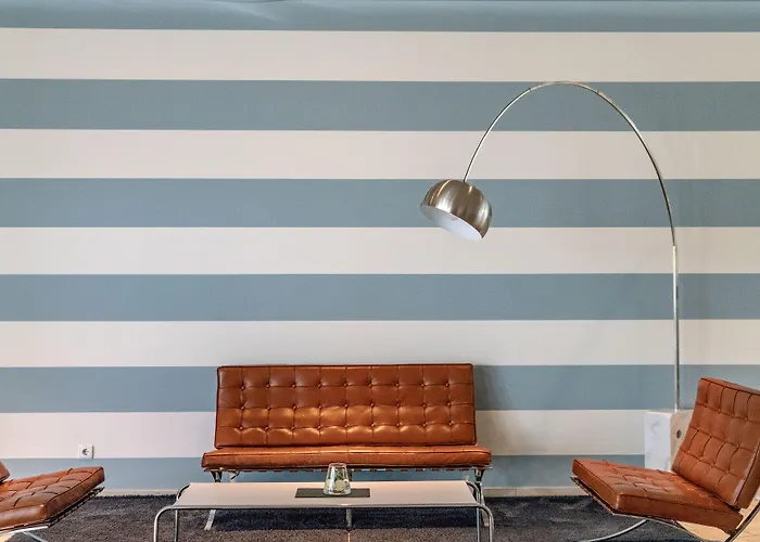 Globana Airport 4* شكويديتس