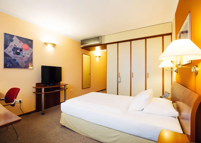 فندق Globana Airport 4*