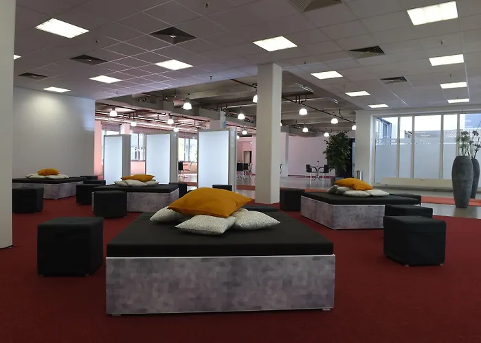 Globana Airport 4*
