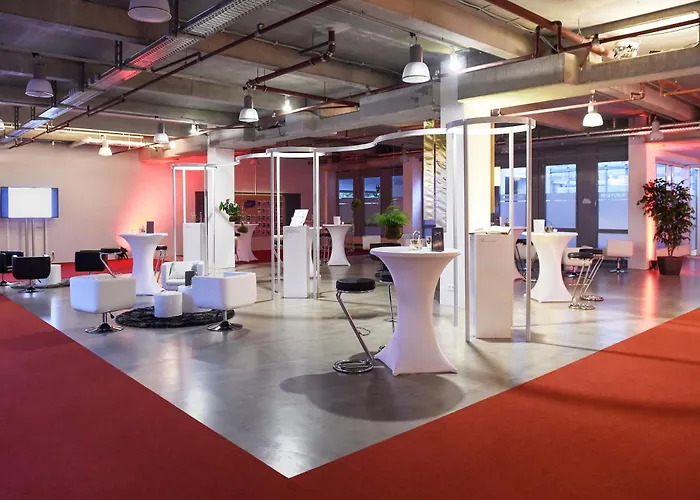 Globana Airport شكويديتس